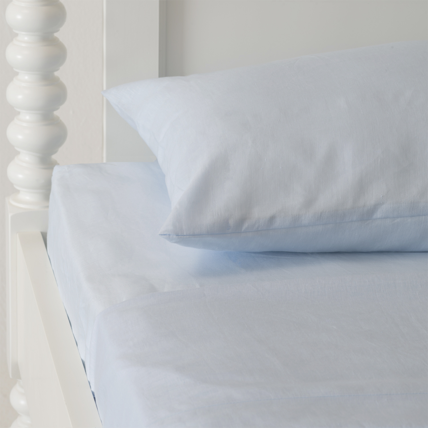 Sky Light Blue Italian Linen Pillowcase (Pair)