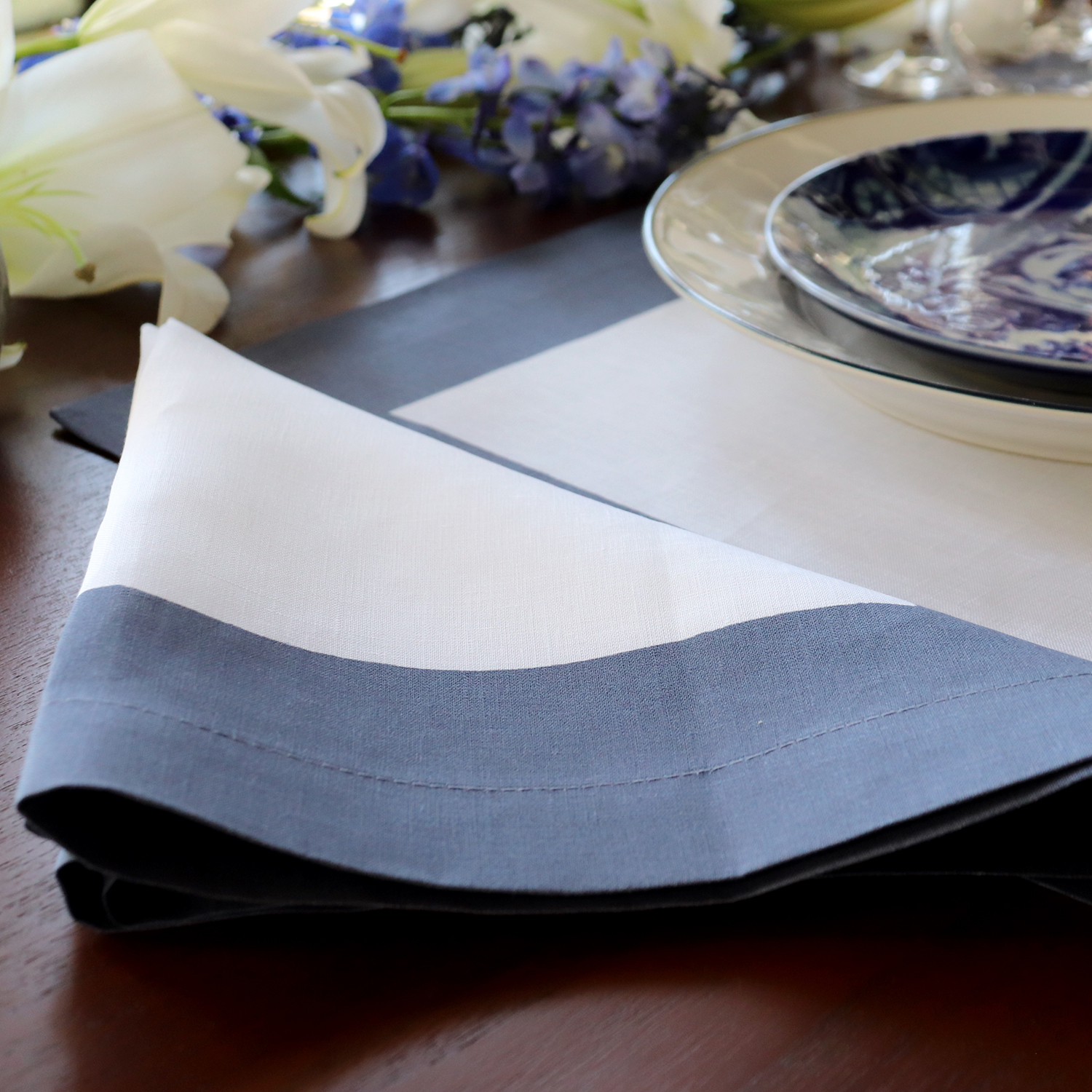 Cinta Navy Blue Border Linen Napkin