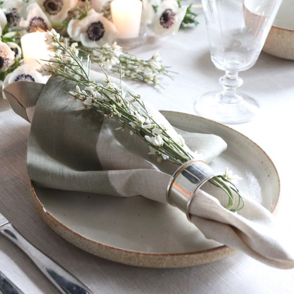CULTIVER Linen Table Napkins in Sage