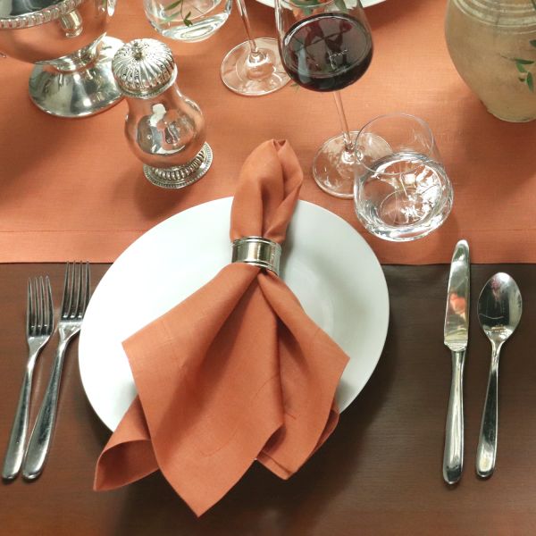 Table sales runner orange