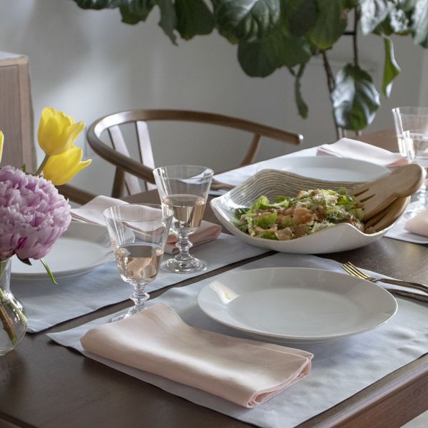 Pastel Pink Linen Round Table Mats With Scallop Edges in White 