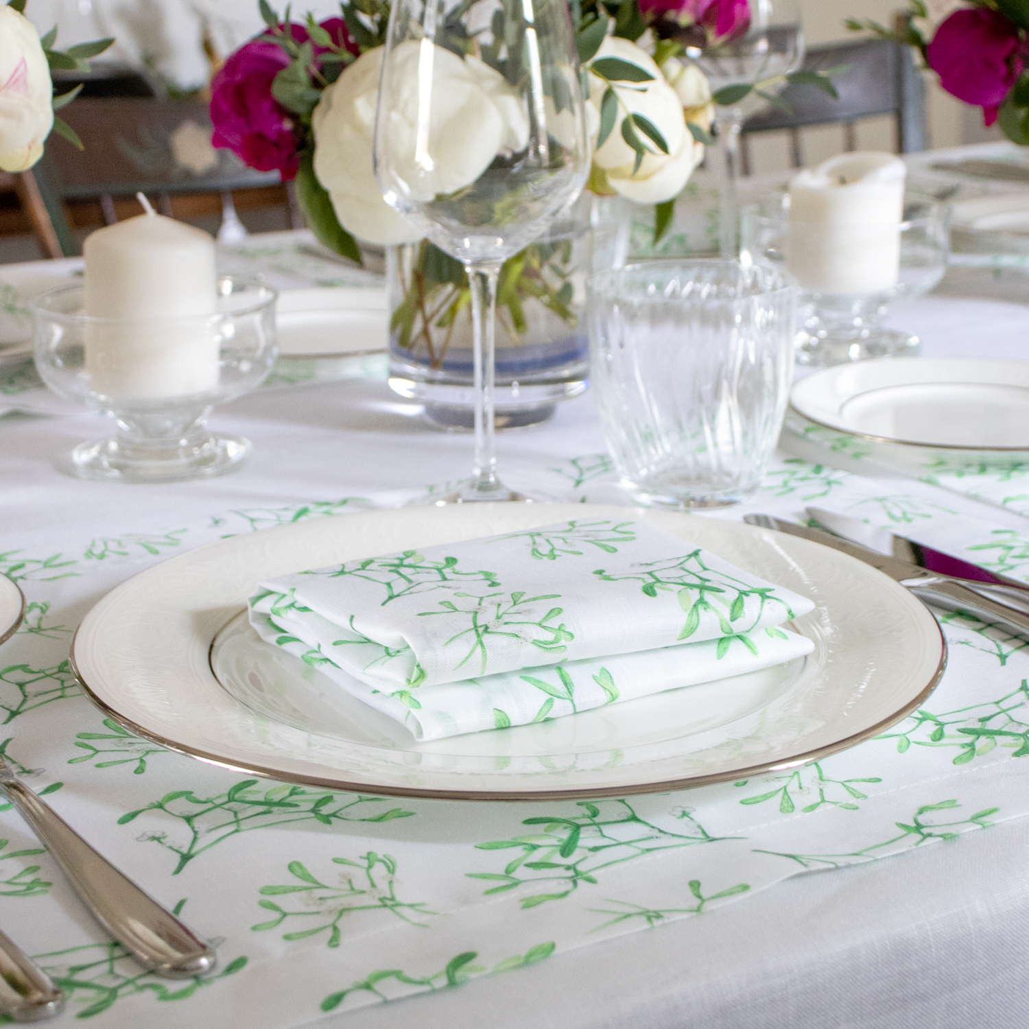 Mistletoe Linen Placemat 