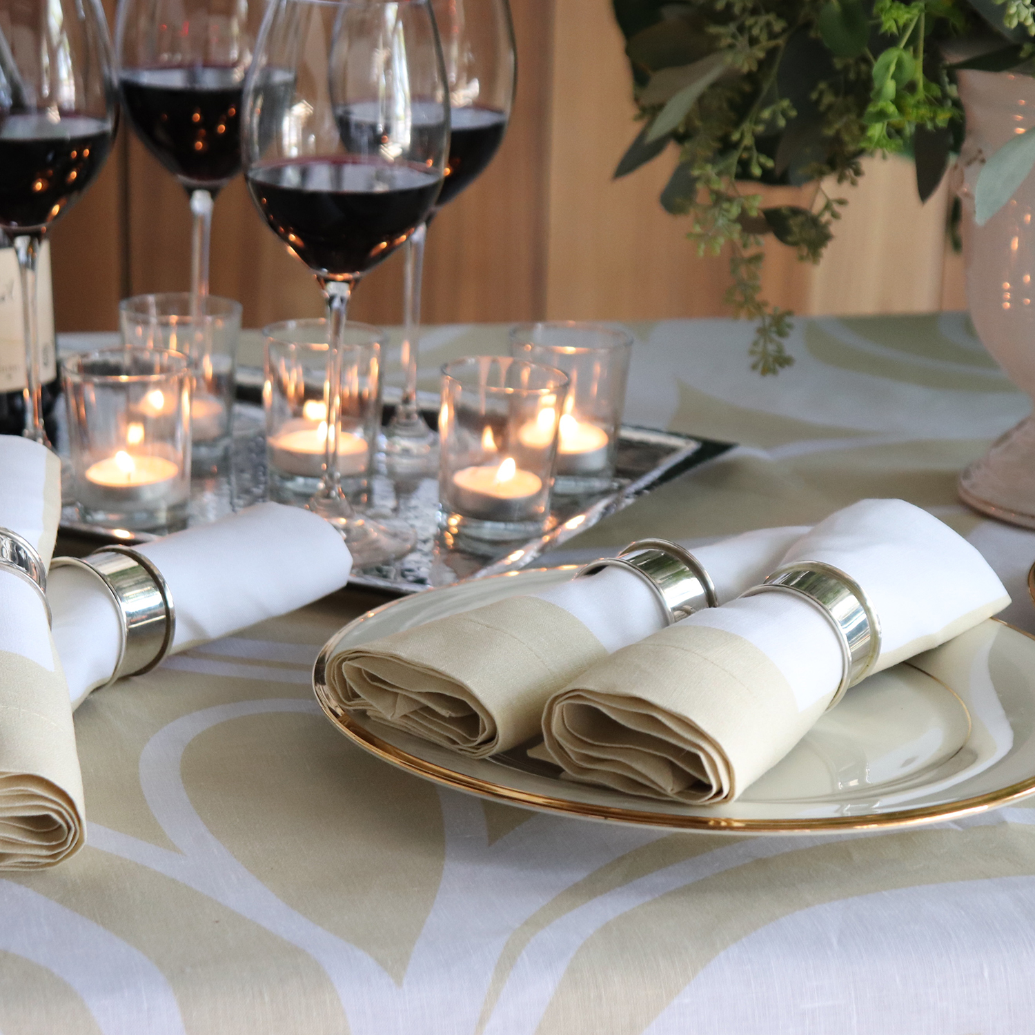 Cinta White Gold Border Linen Napkin