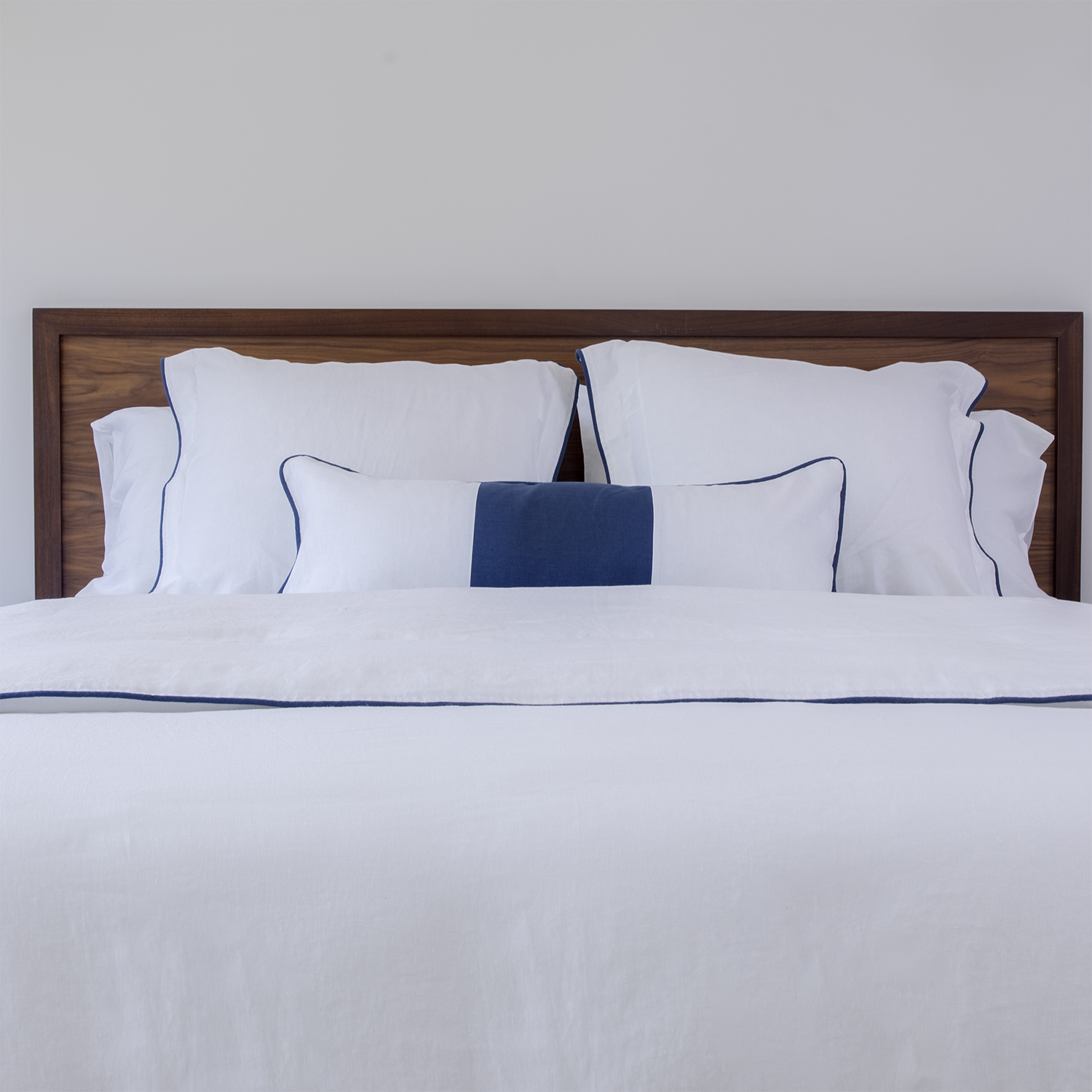 White & Navy Blue Piped Linen Pillow Cover
