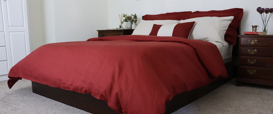 Burgundy Linen Duvet Cover & Natural Sheets