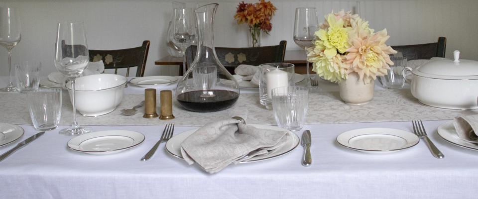 White Linen Tablecloth, Damask Runner & Napkins 